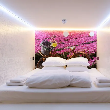De Bedstee Boutique Capsules (Adults Only)-2